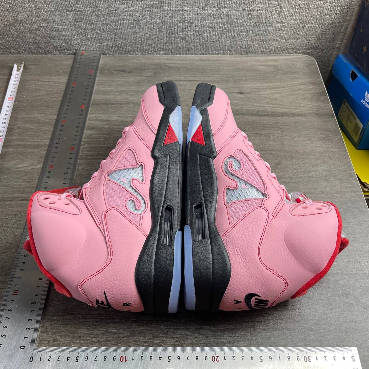 AJ5 Awake NY Arctic Pink