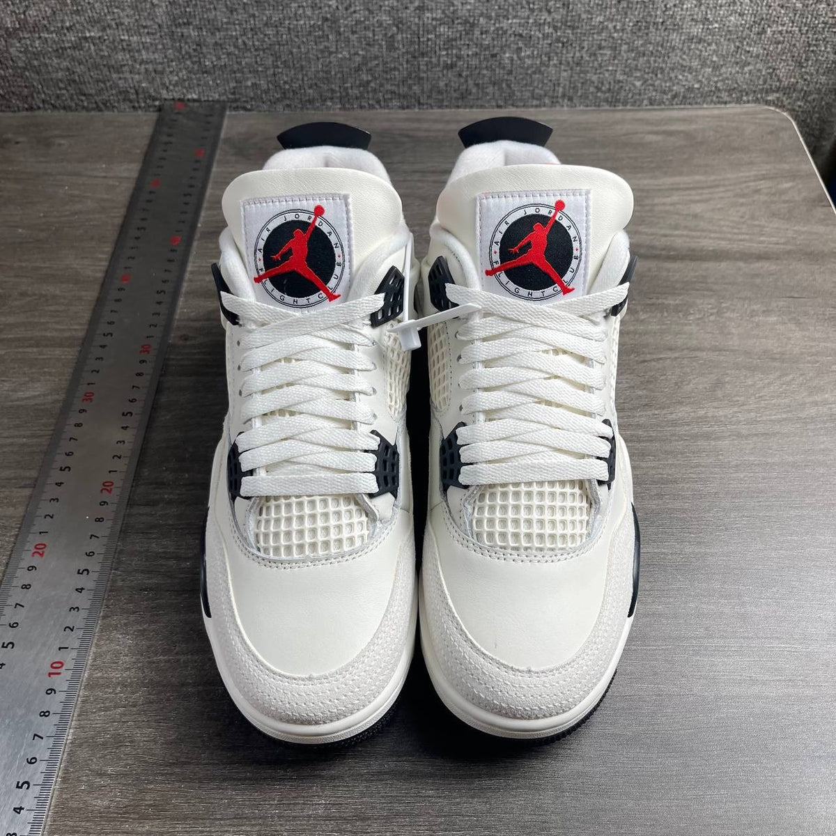 AJ4 Flight Club