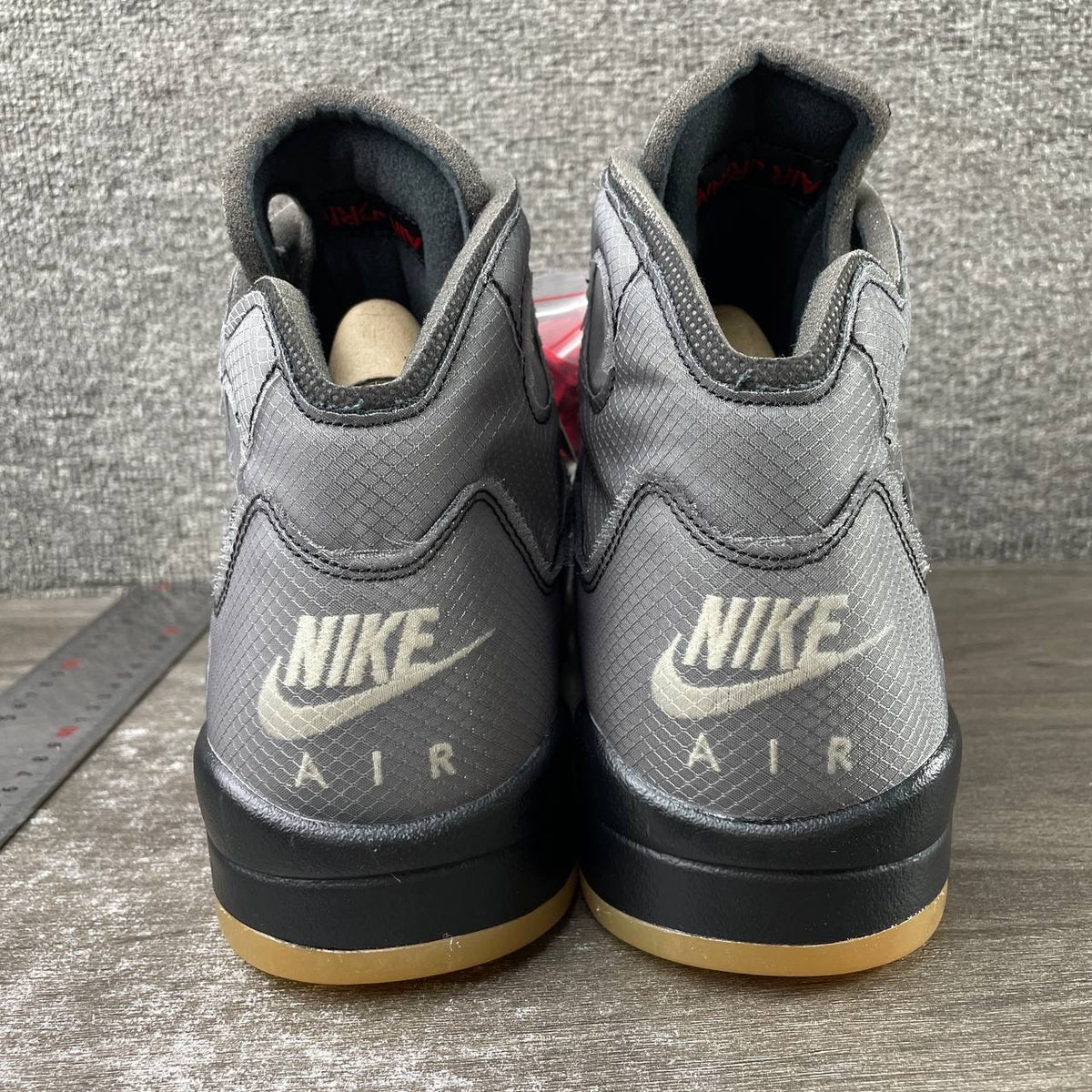AJ5 Off-White Muslin