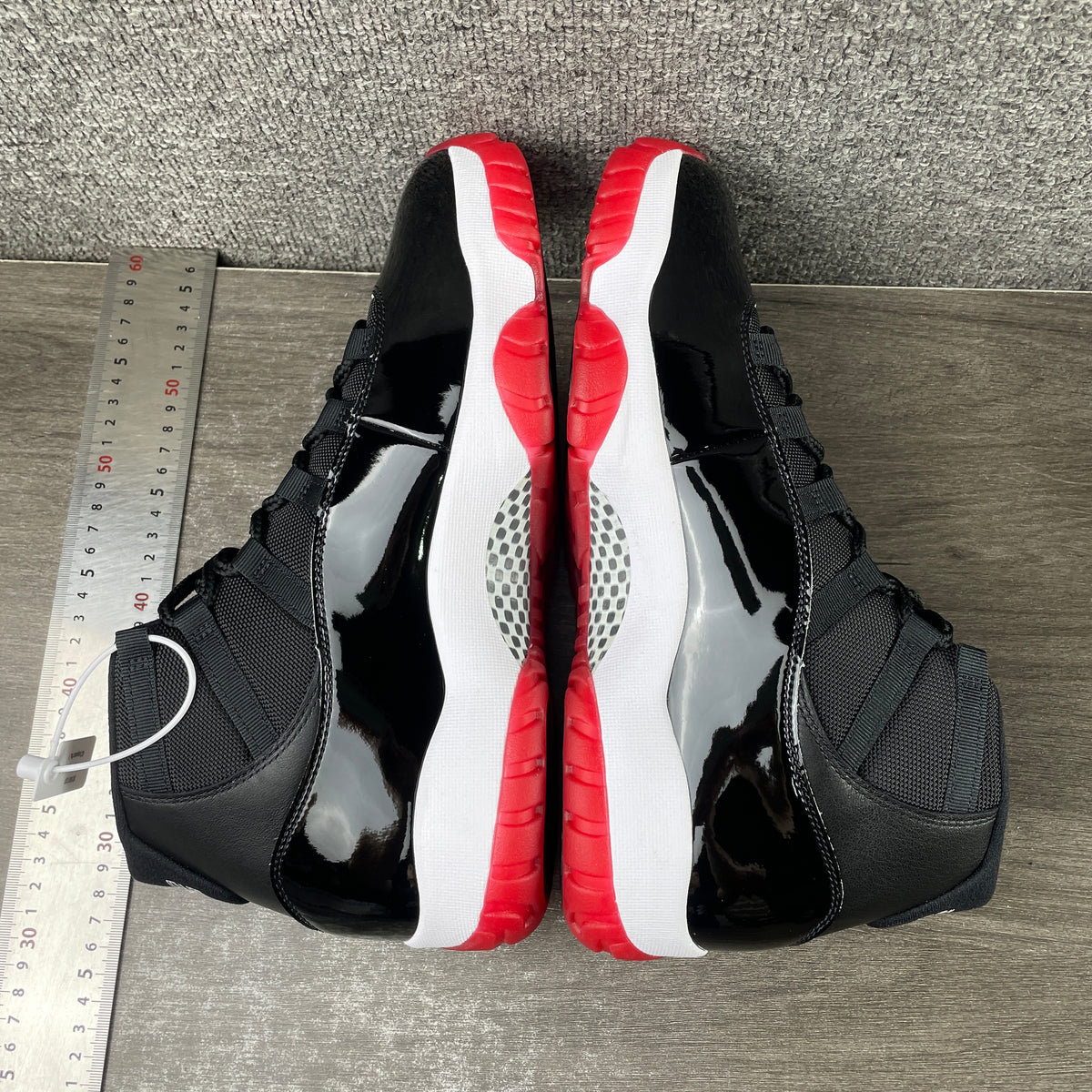 AJ11 Bred