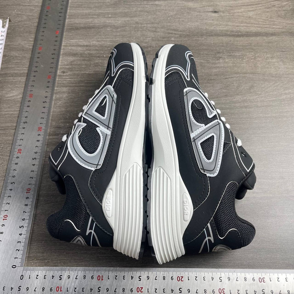 Dior B30 Black & White