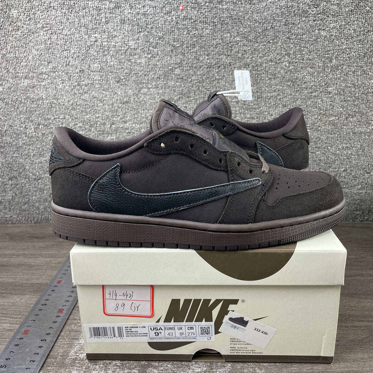 J1 Low Velvet Brown