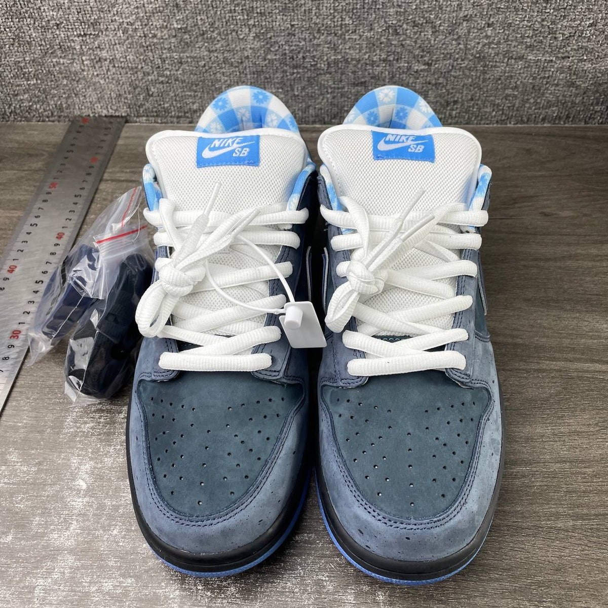 Nike SB Dunk Low Blue Lobster