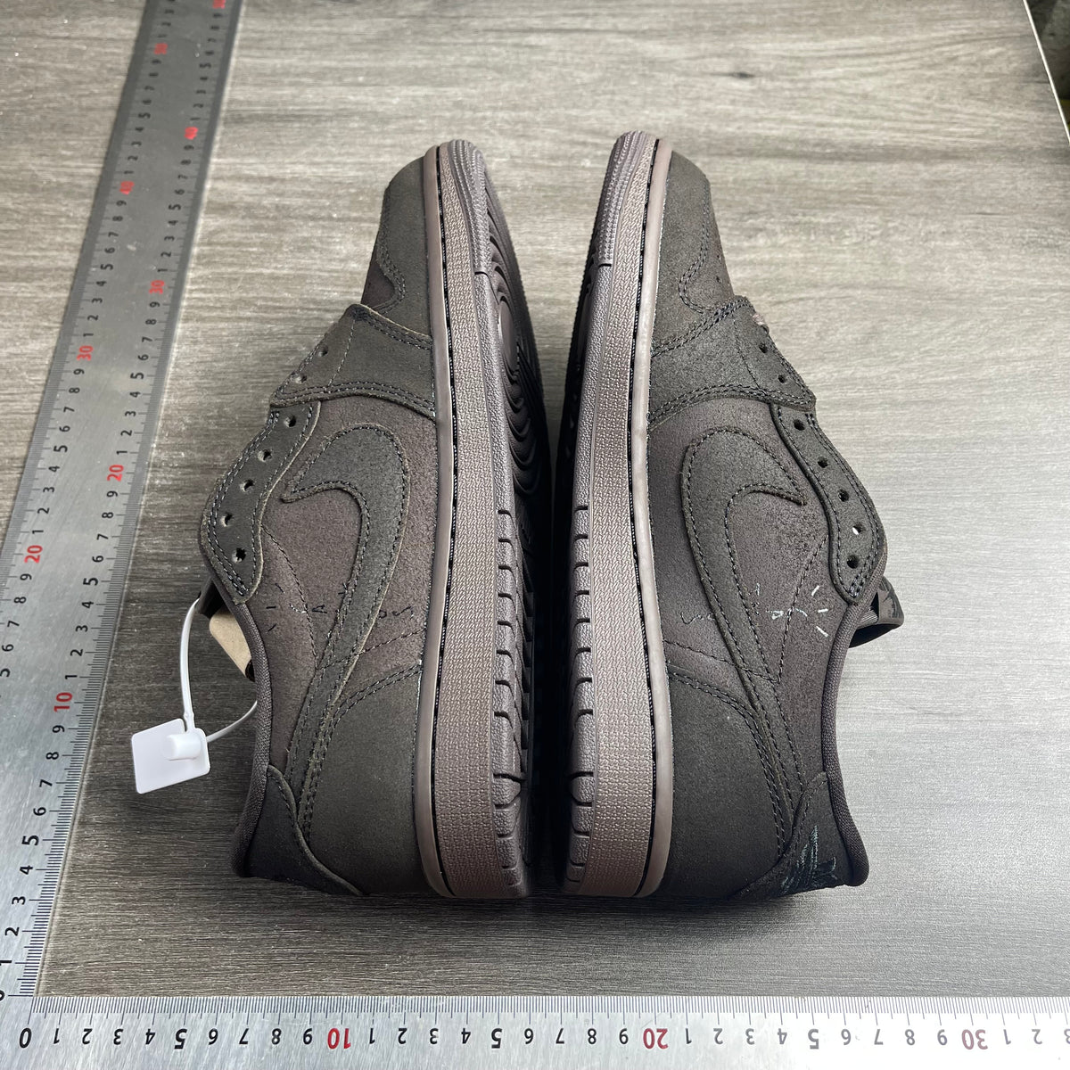 J1 Low Velvet Brown