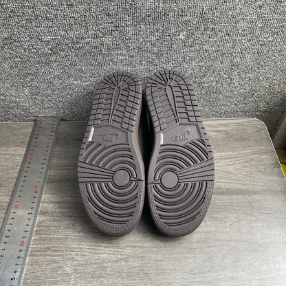 J1 Low Velvet Brown
