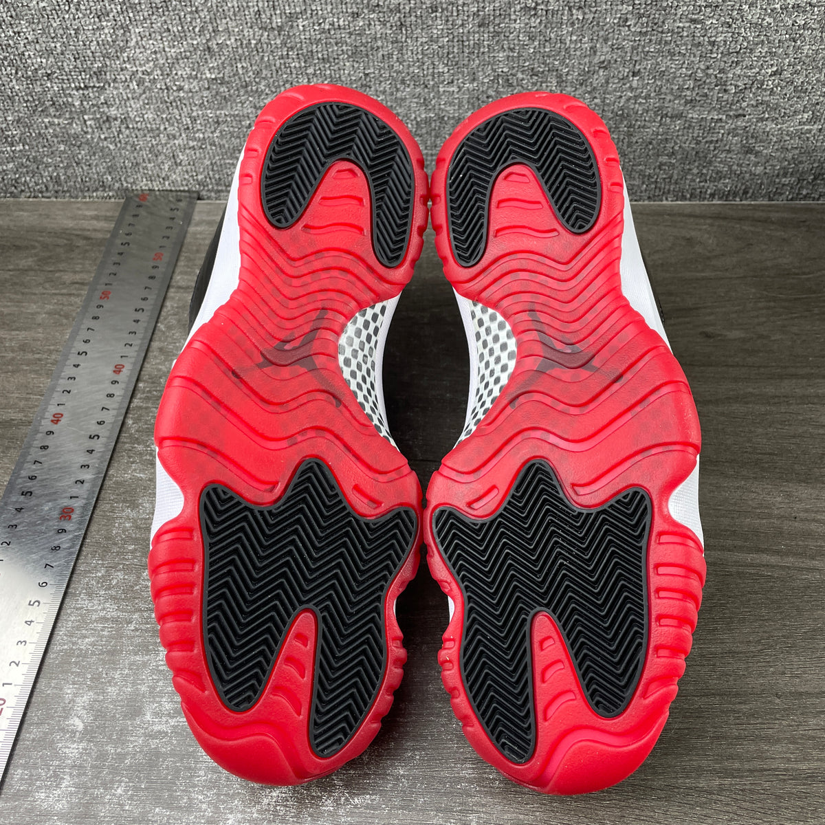 AJ11 Bred