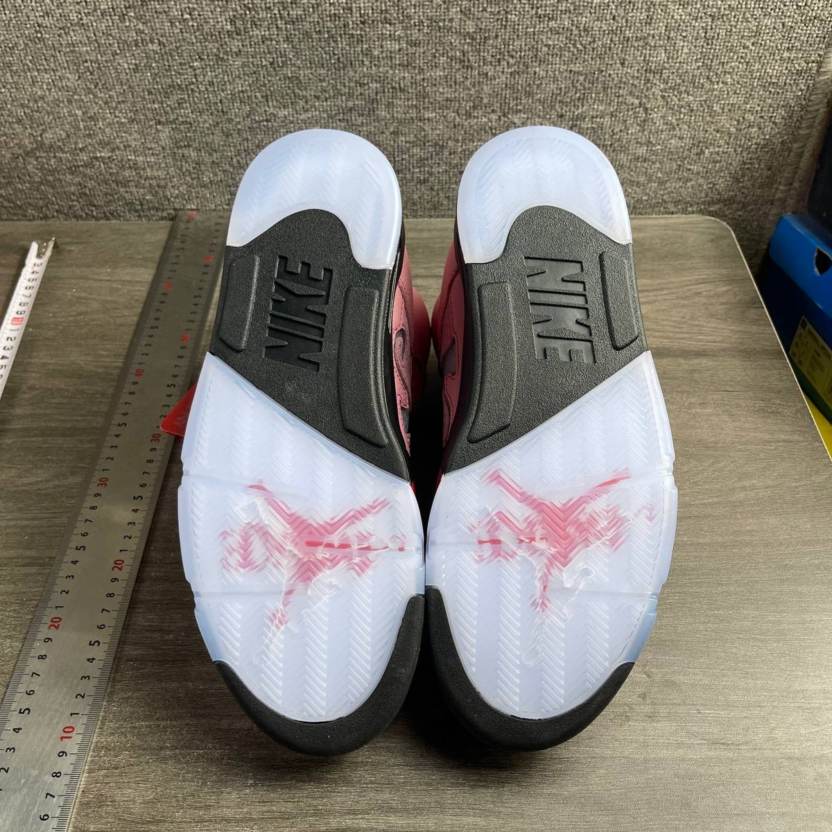 AJ5 Awake NY Arctic Pink