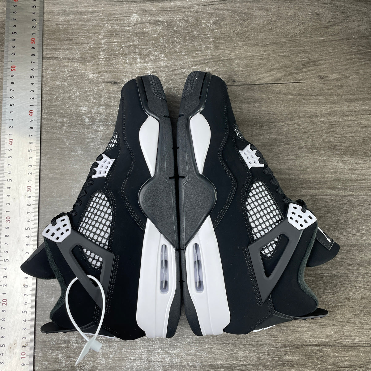 AJ4 White Thunder