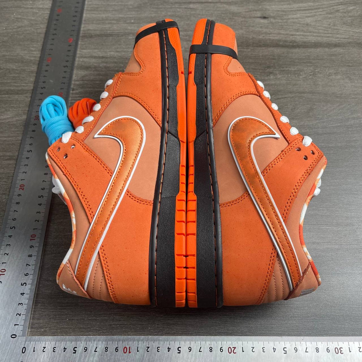 Nike SB Dunk Low Orange Lobster