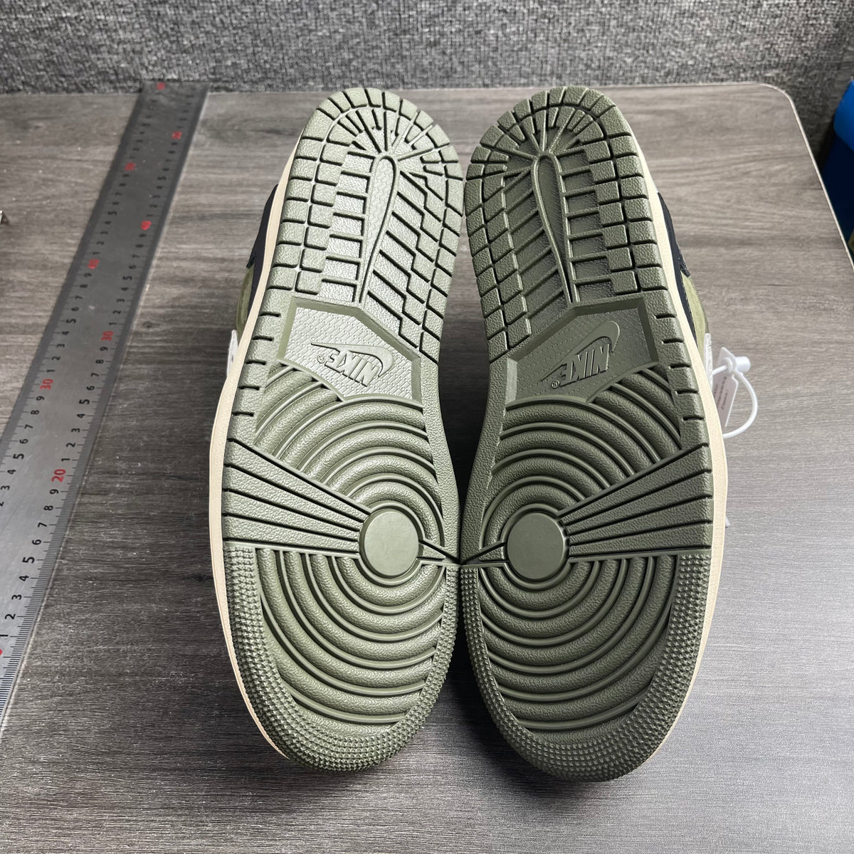 J1 Low TS Medium Olive