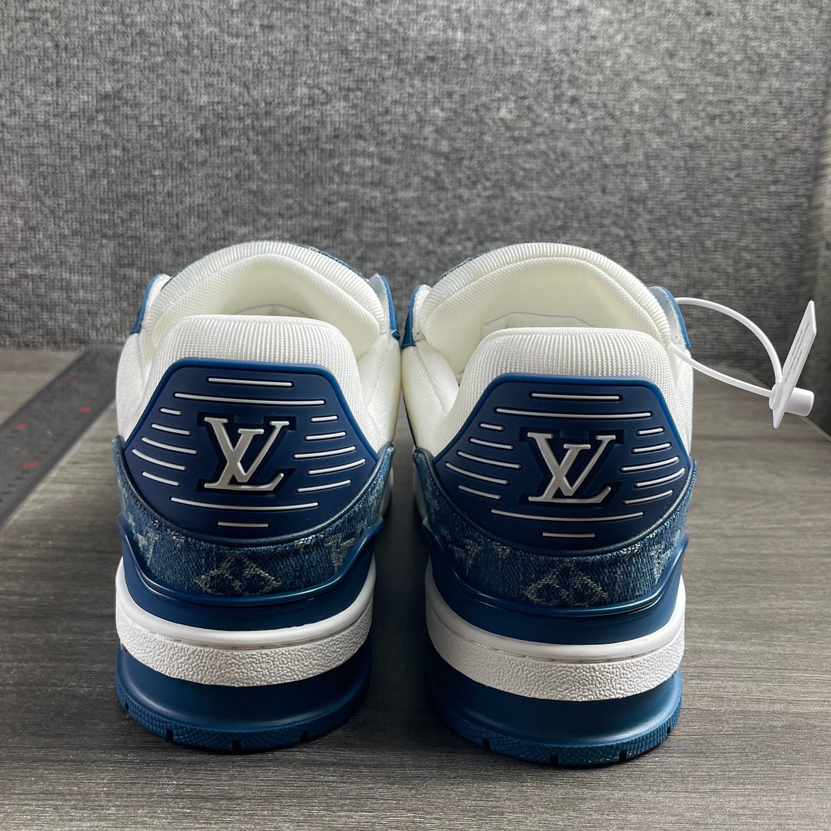 LV Trainer Blue & White