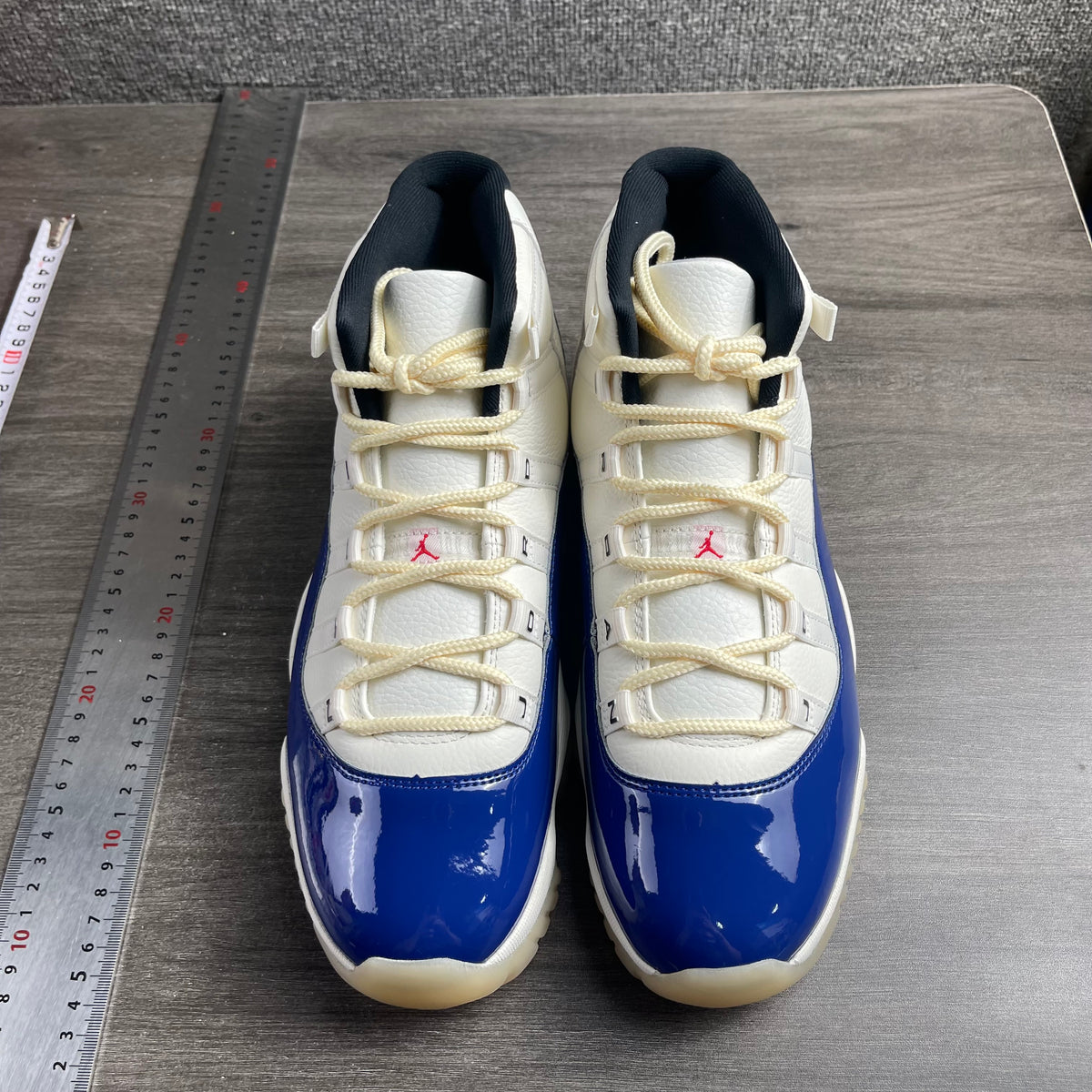 AJ11 Rare Air