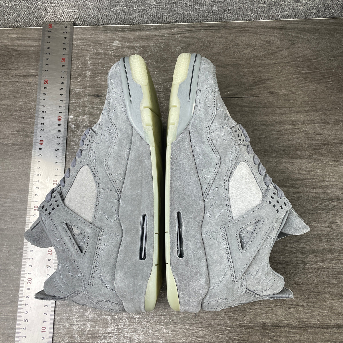 AJ4 Kaws