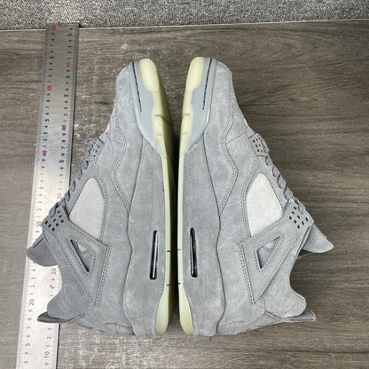 AJ4 Kaws