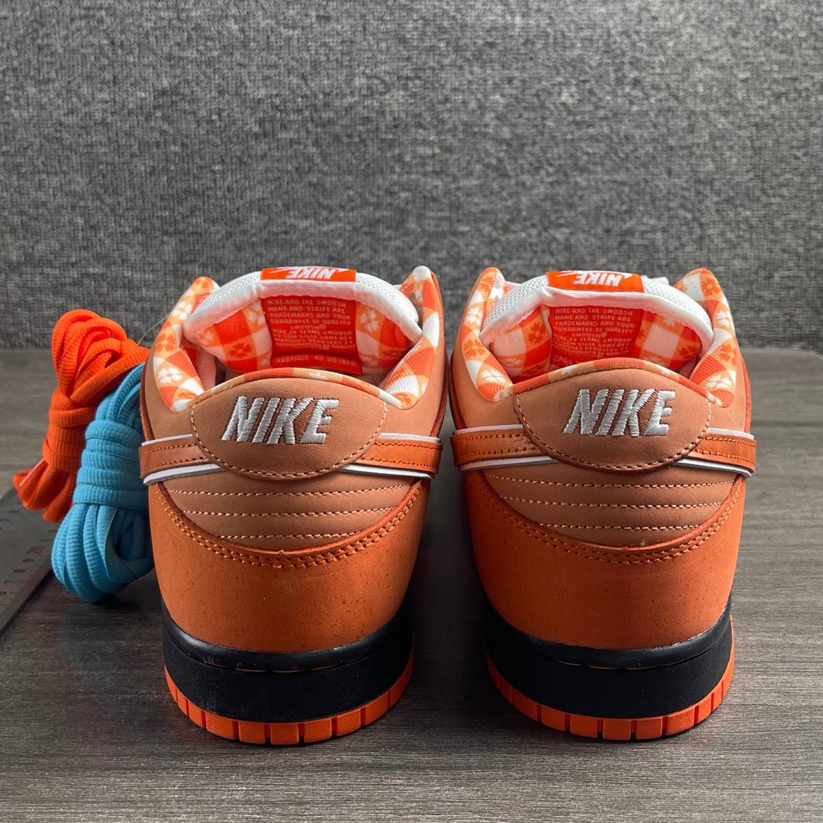 Nike SB Dunk Low Orange Lobster