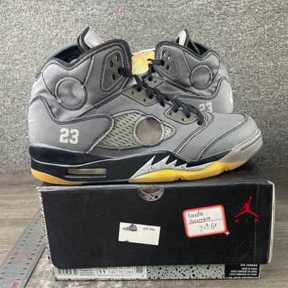 AJ5 Off-White Muslin