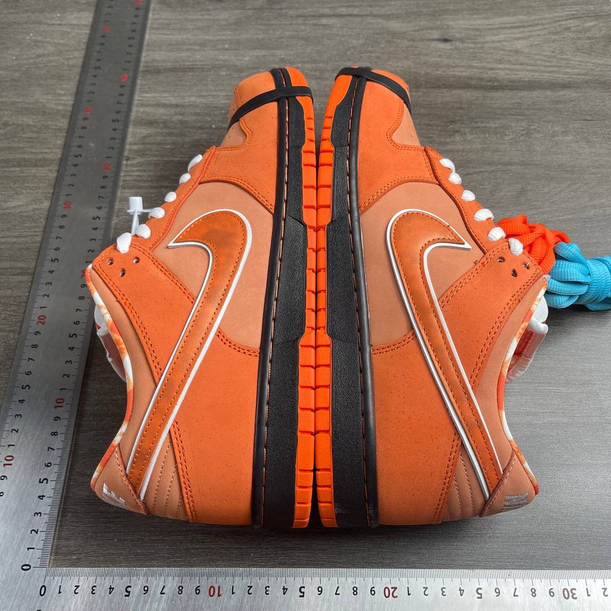 Nike SB Dunk Low Orange Lobster