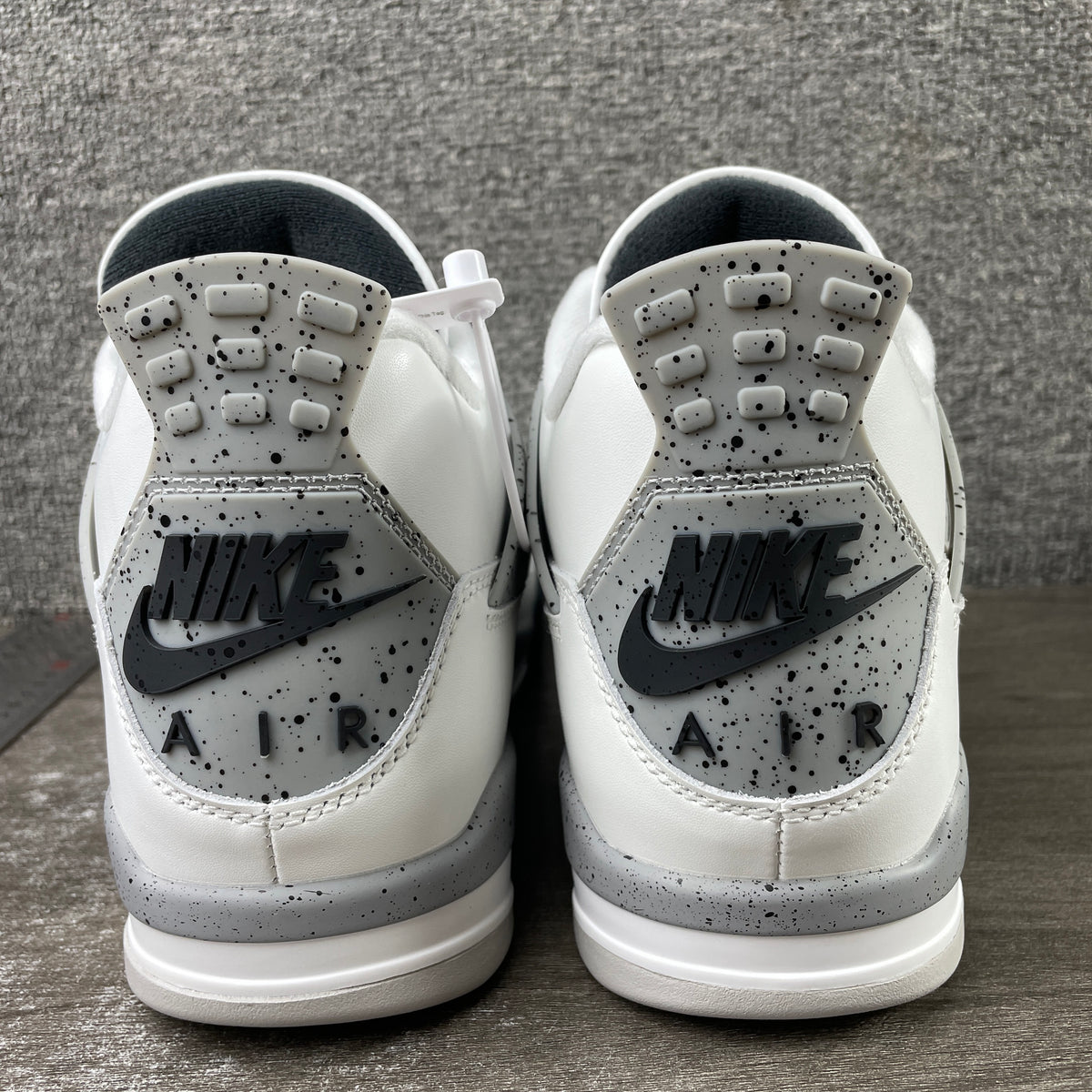 AJ4 White Cement