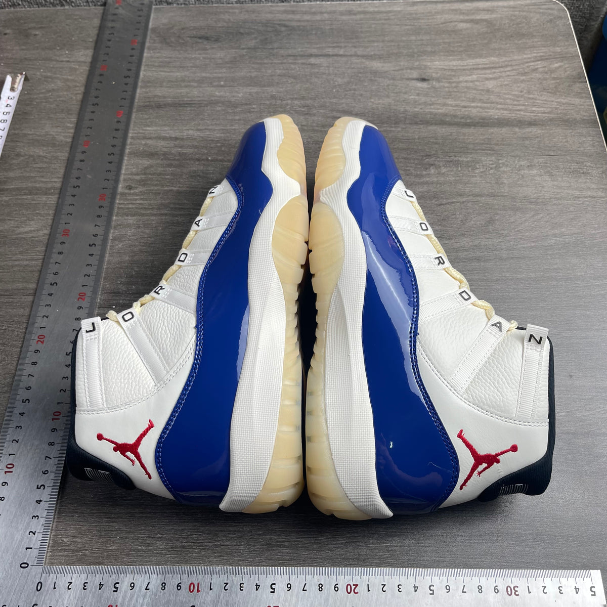 AJ11 Rare Air