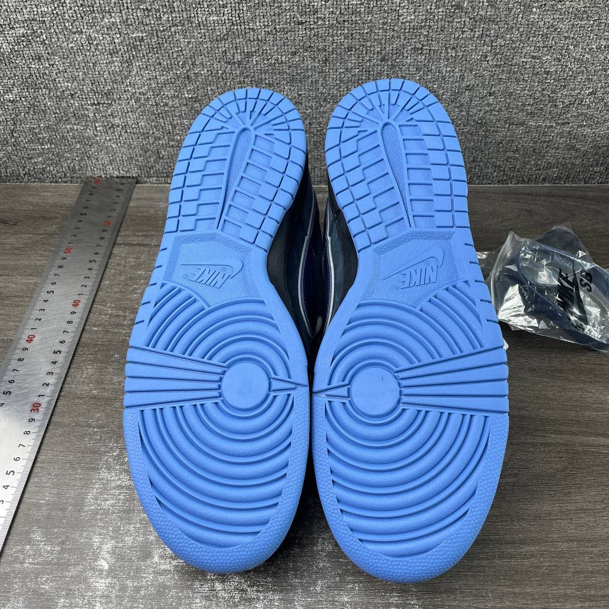 Nike SB Dunk Low Blue Lobster