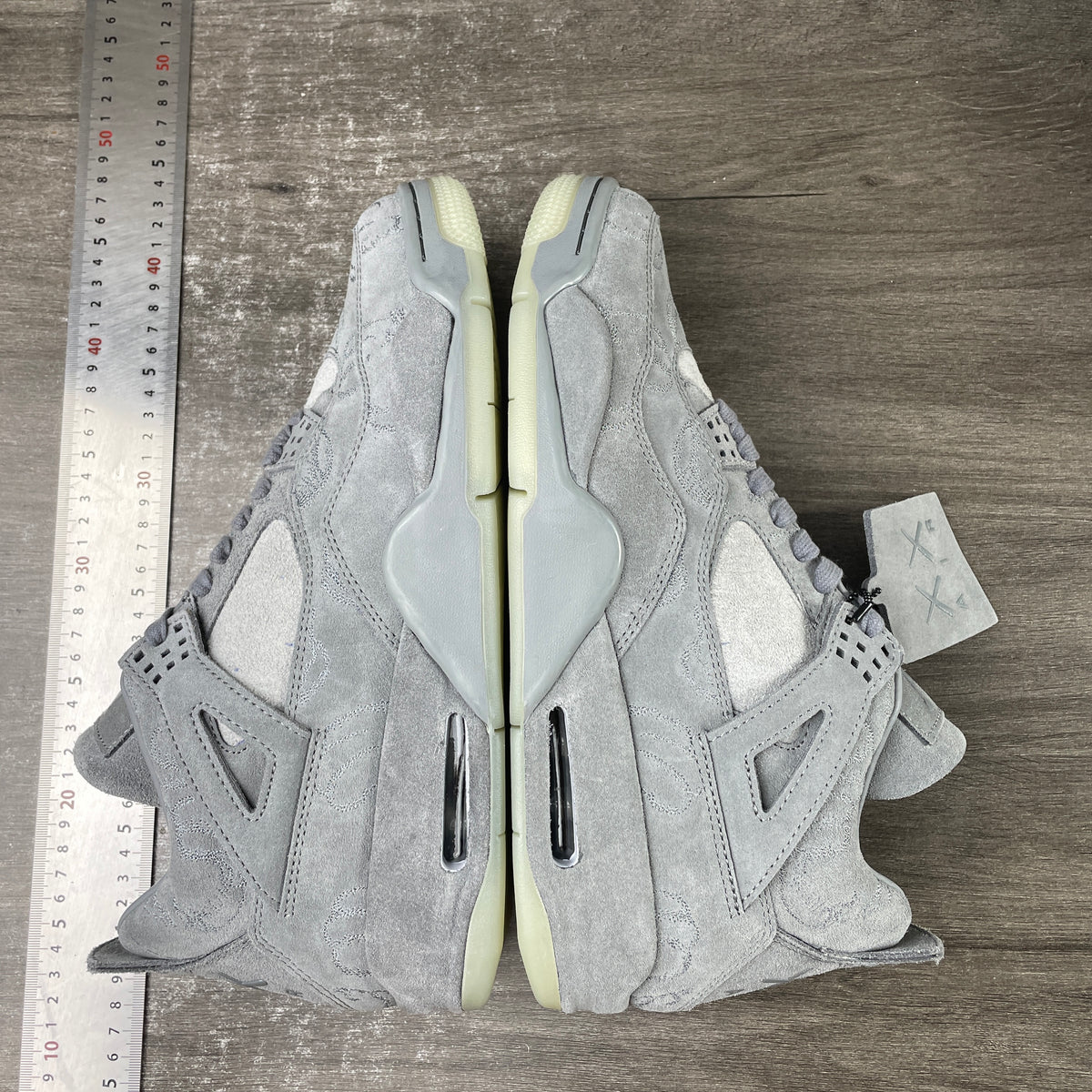 AJ4 Kaws