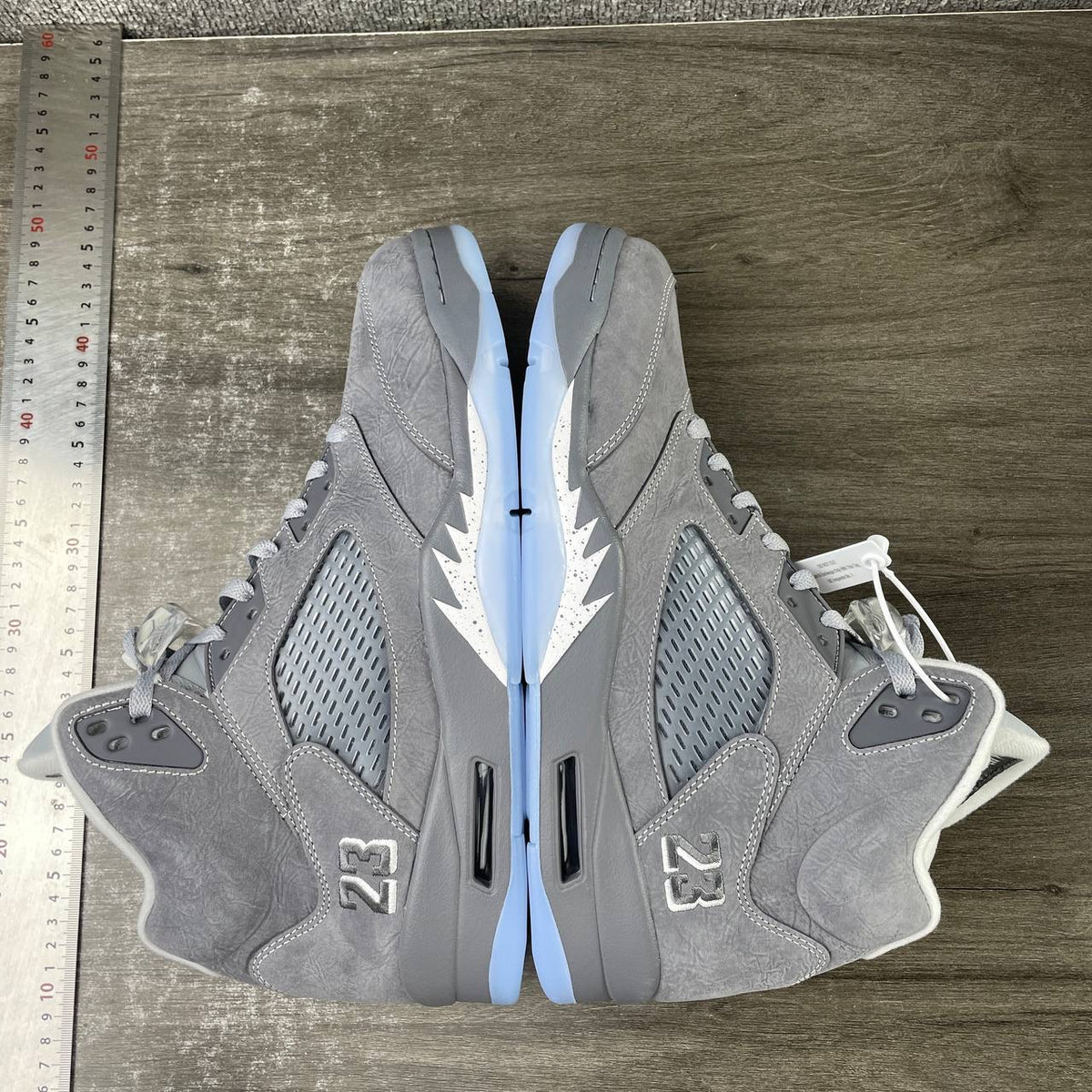 AJ5 Wolf Grey (2026)
