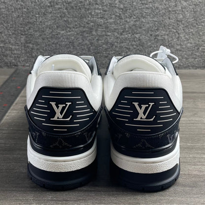 LV Trainer Black & White