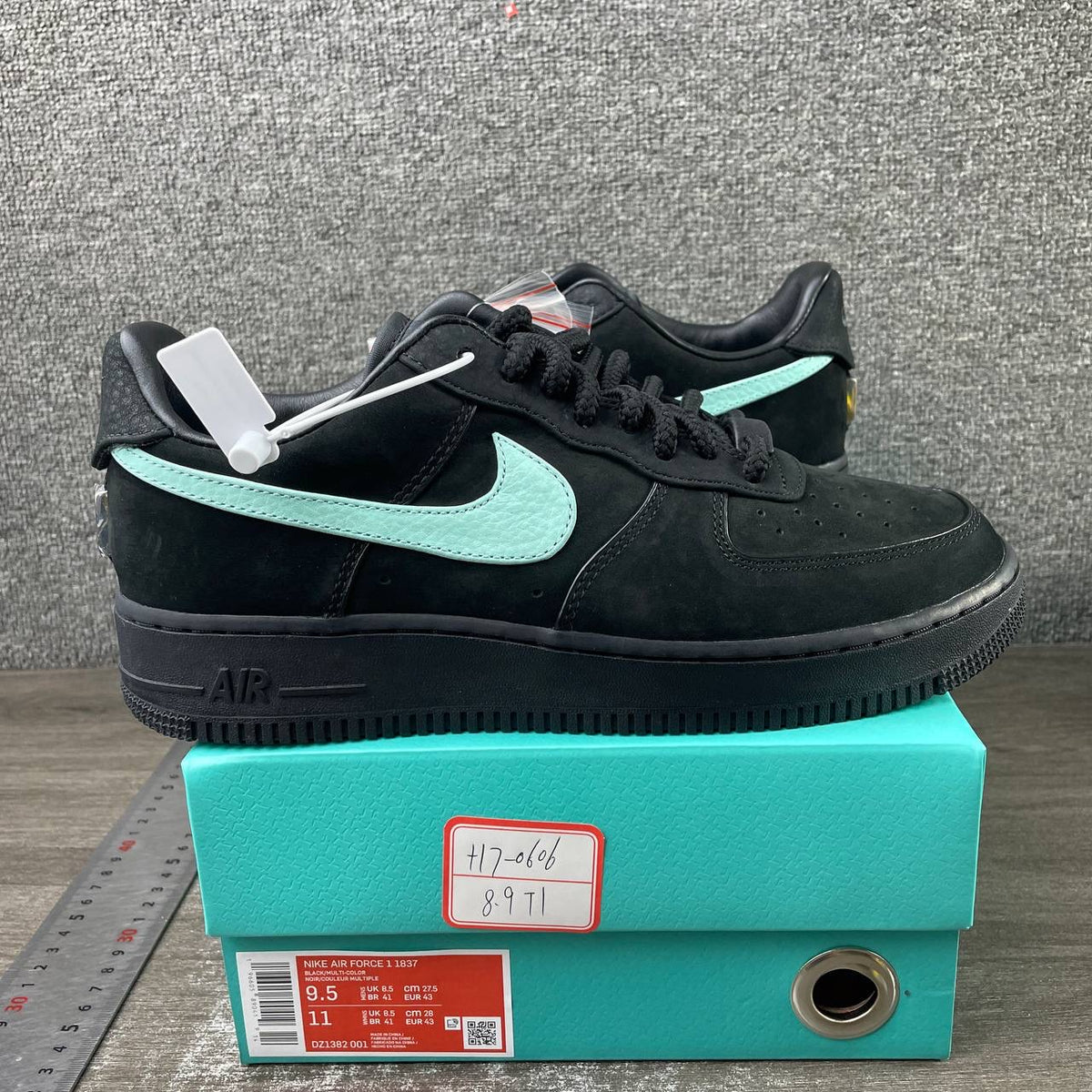 Nike AF1 Tiffany & Co.