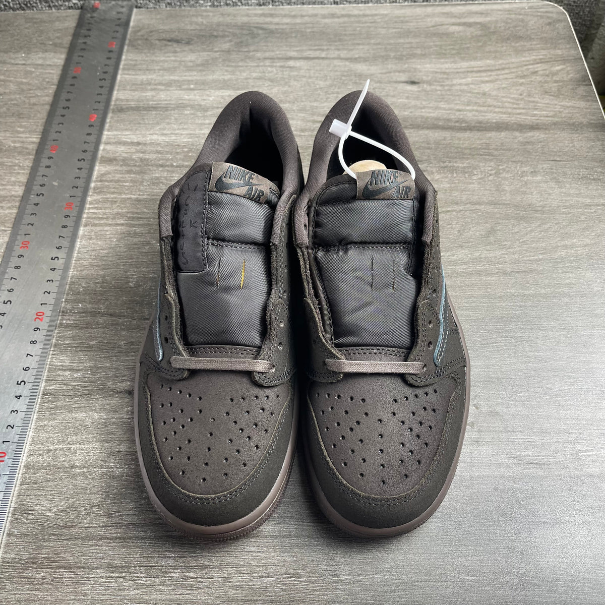 J1 Low Velvet Brown